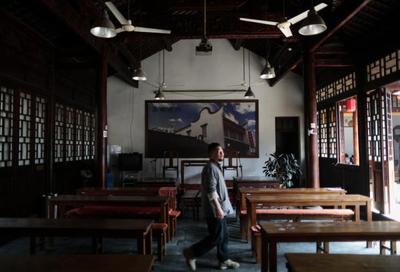 上海一老书场歇业半年后重开张,官方:哪怕贴钱也要开下去