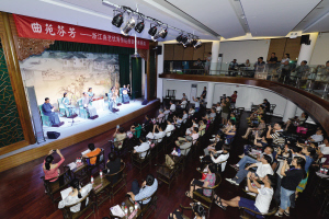 “书场”重出江湖 如何叫好又叫座