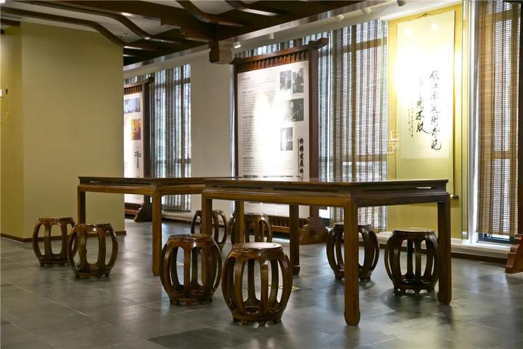 这家差点关张的上海老书场,守护了评弹百年,如今轮到我们守护它